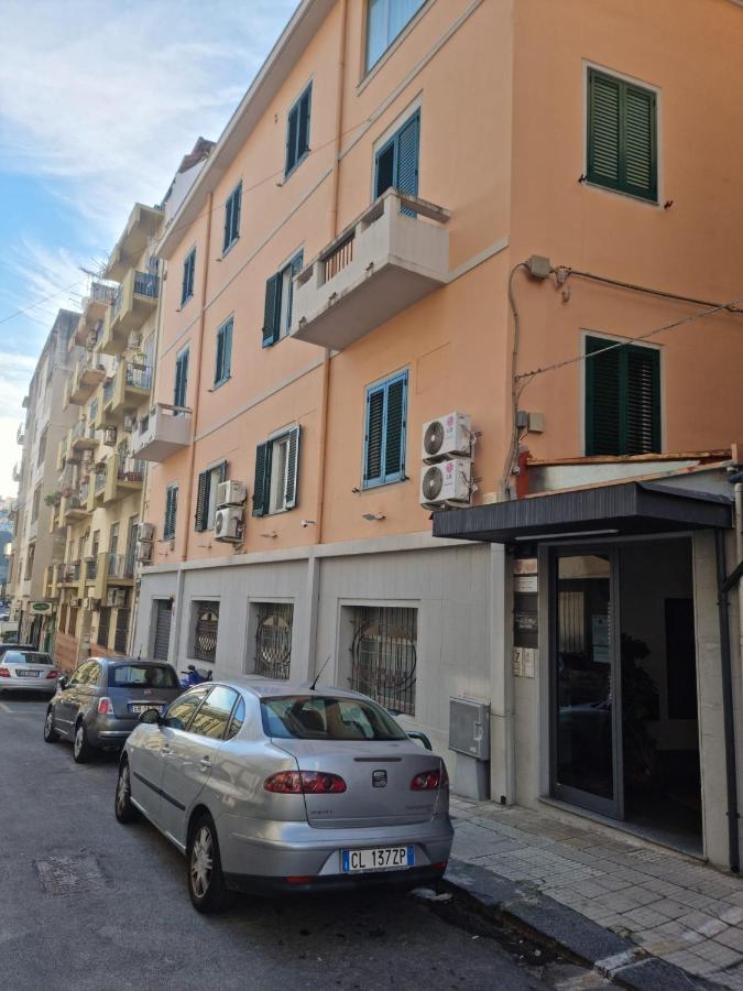 Laura Four Apartment Messina Exterior foto