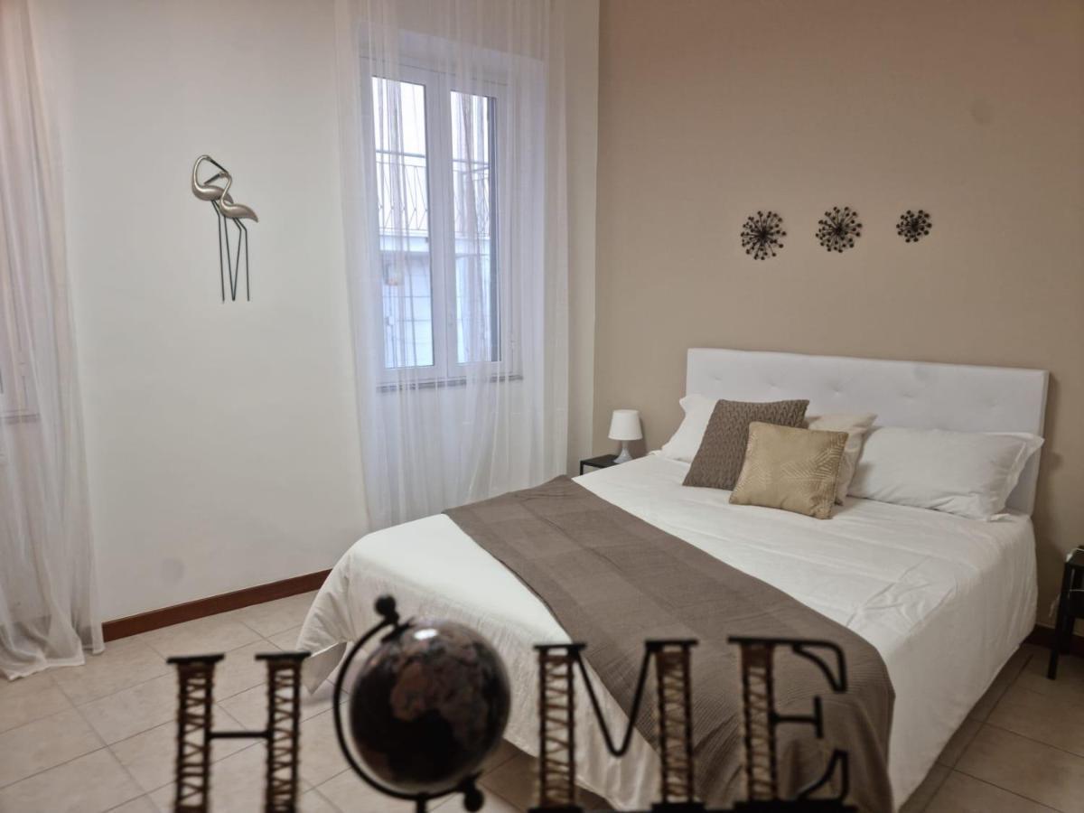 Laura Four Apartment Messina Exterior foto